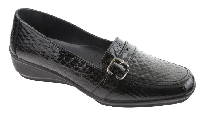 womens black comfort loafers